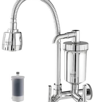 torneira com filtro gourmet de tubo flexível e bica móvel cromada